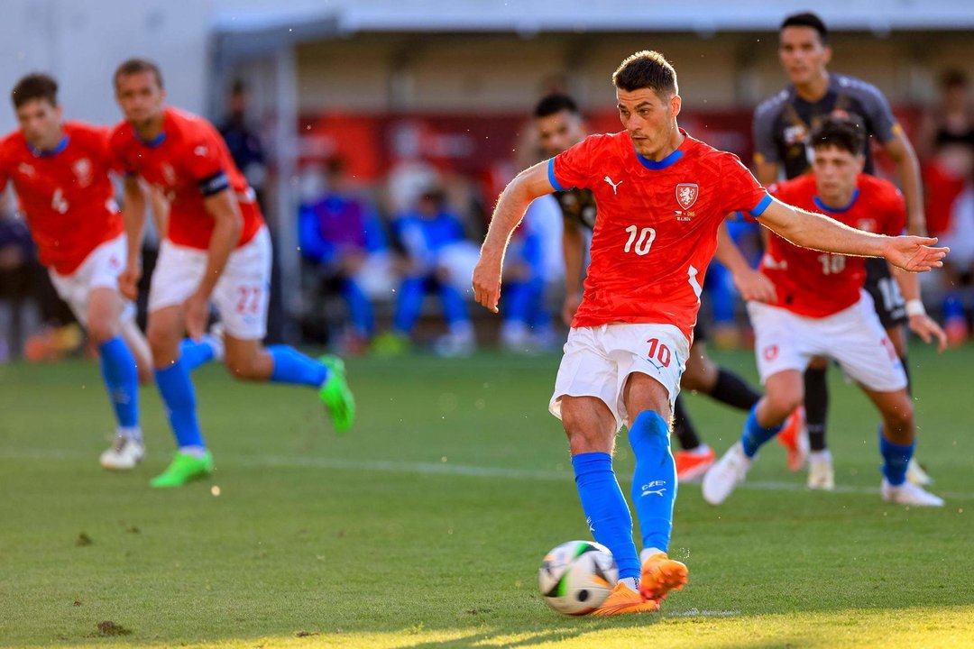 El checo Patrik Schick durante un amistoso ante Macedonia del Norte. EFE/EPA/MARTIN DIVISEK