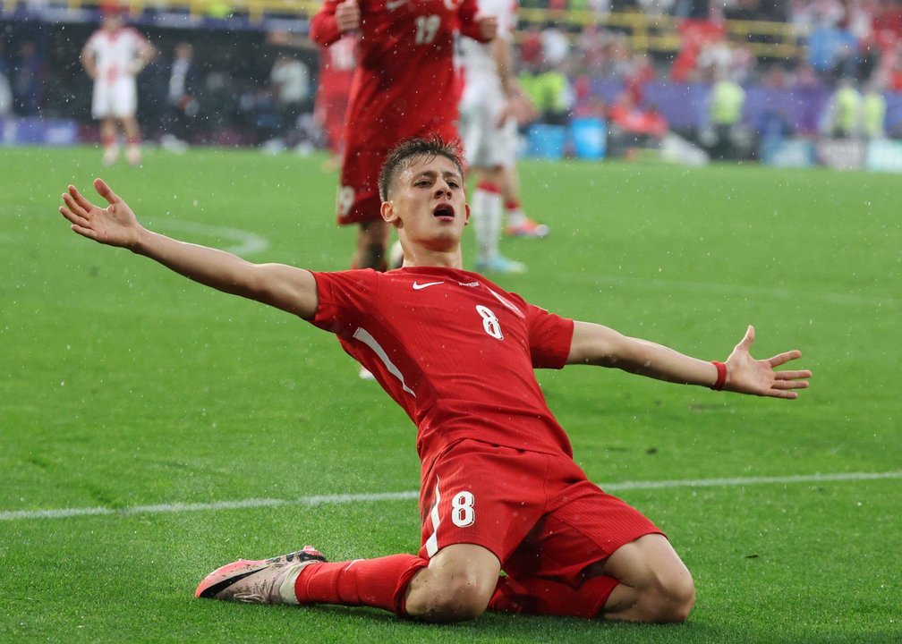 El jugador de Turquía Arda Güler celebra un gol, en una foto de archivo. EFE/CHRISTOPHER NEUNDORF