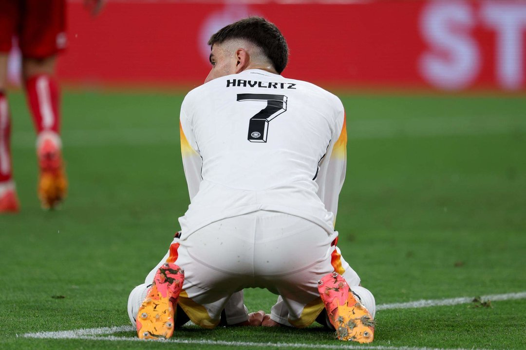 El jugador alemán Kai Havertz en el terreno de juego durante el partido de fútbol de la Eurocopa 2024 entre Alemania y Dinamarca, en Dortmund. EFE/EPA/CHRISTOPHER NEUNDORF