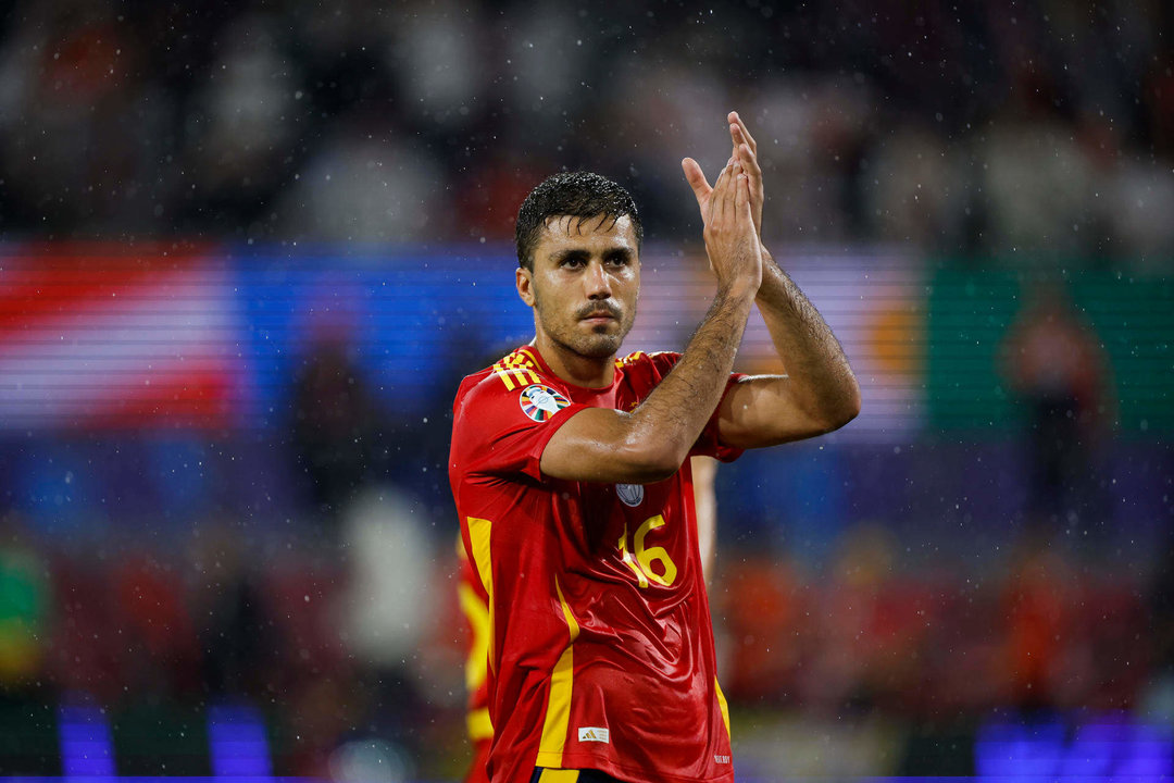 Rodri Hernández tras el partido de octavos que han jugado España y Georgia en Colonia, Alemania.. EFE/Alberto Estevez