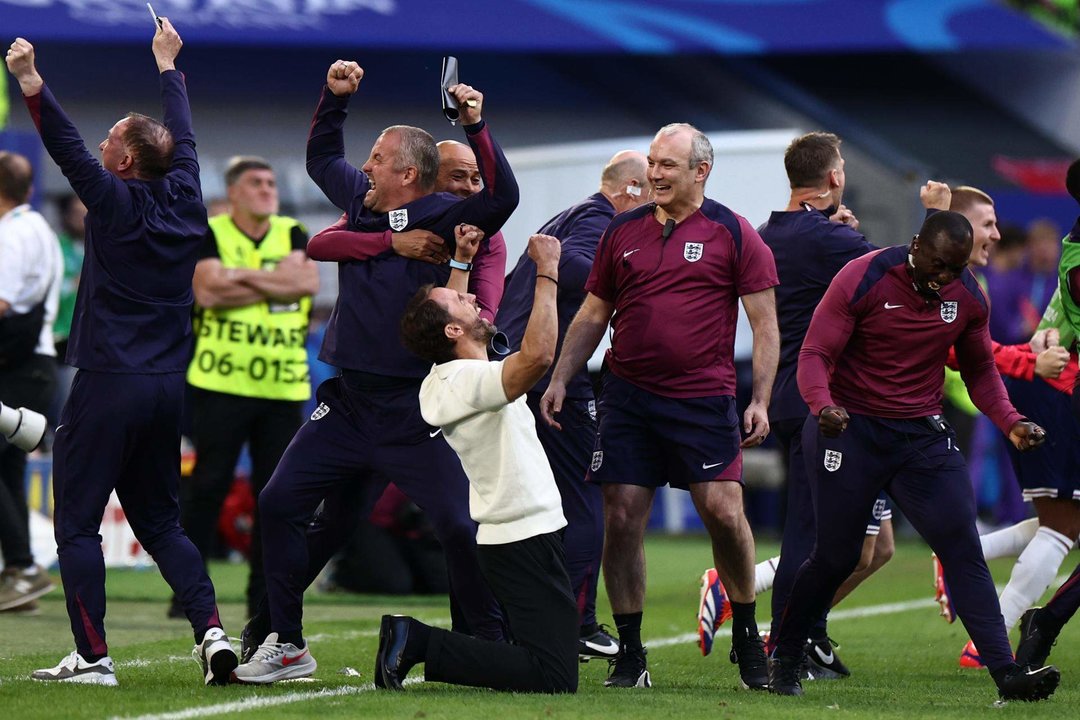 Gareth Southgate, seleccionador de Inglaterra, tras el partido de cuartos que han jugado Inglaterra y Suiza en Düsseldorf, Alemania. EFE/EPA/ANNA SZILAGYI